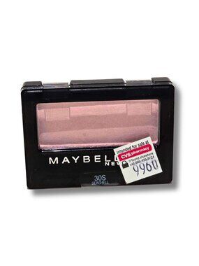 $3 When Bundled with $12  Maybelline Expert Wear Eyeshadow Seashell 30S